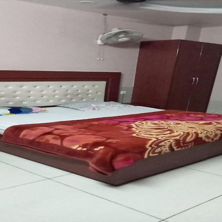 Hotel Kings, Rohtak Екстер'єр фото