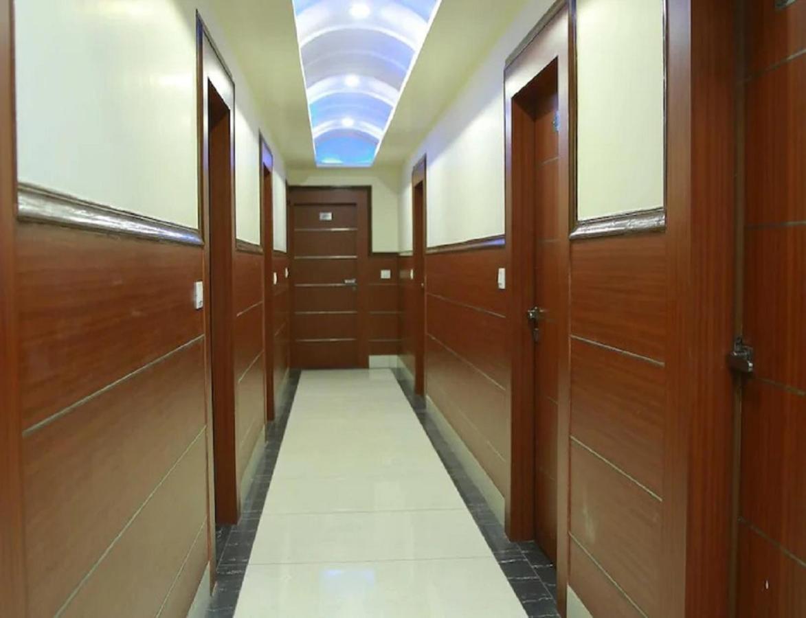 Hotel Kings, Rohtak Екстер'єр фото