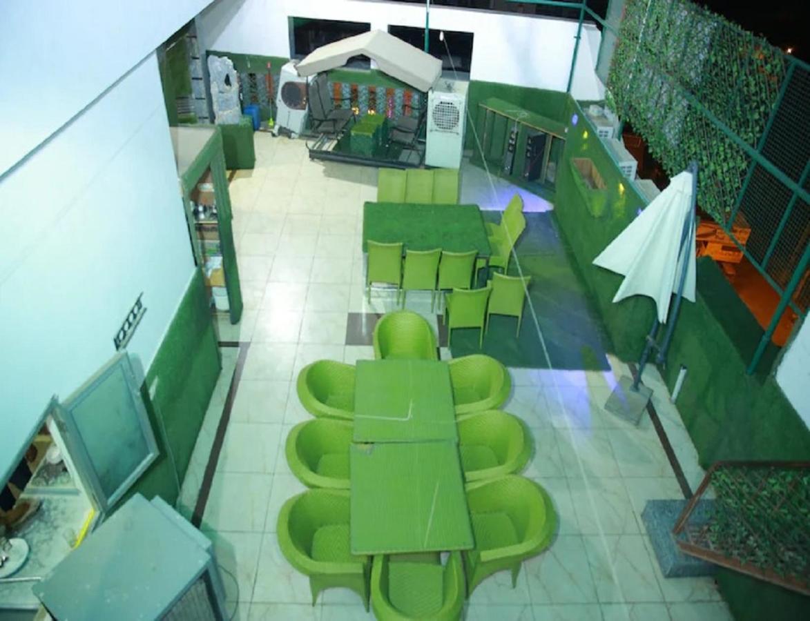 Hotel Kings, Rohtak Екстер'єр фото