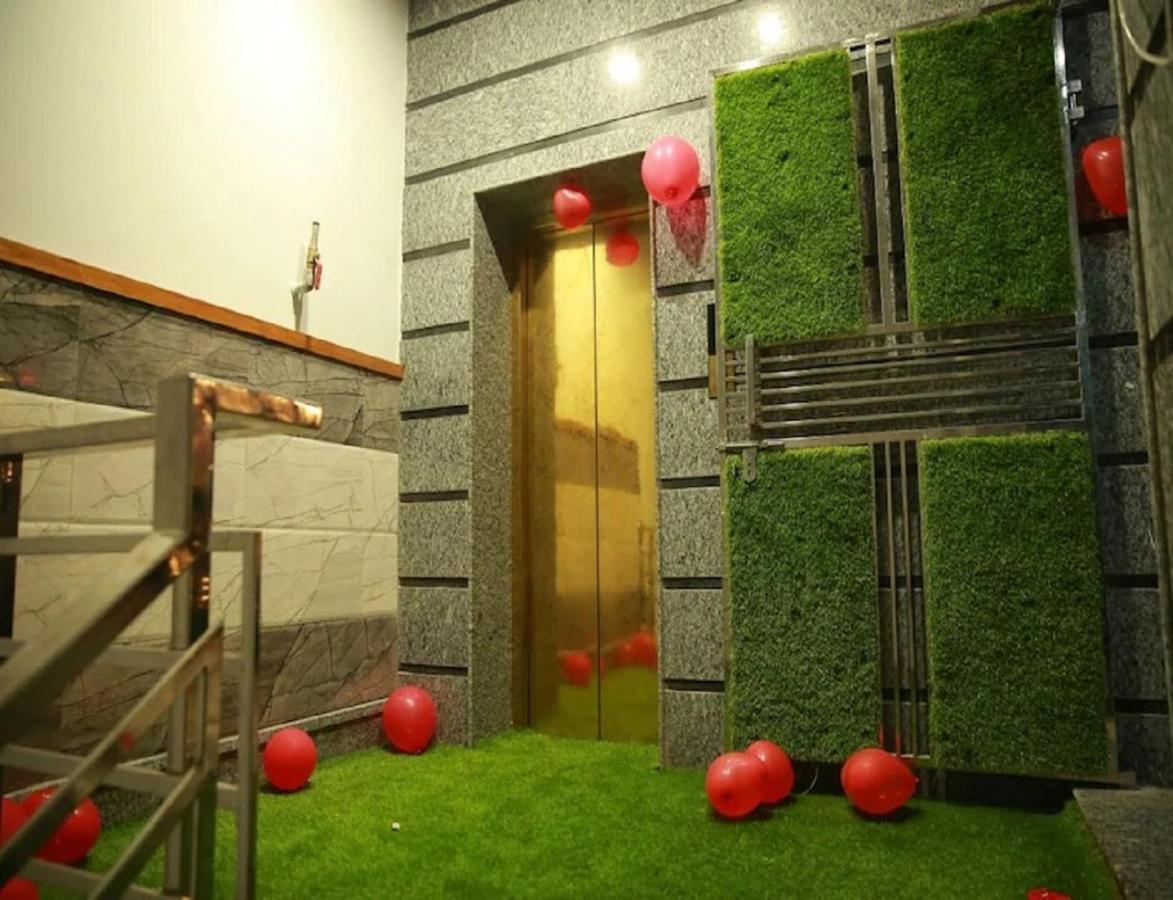 Hotel Kings, Rohtak Екстер'єр фото
