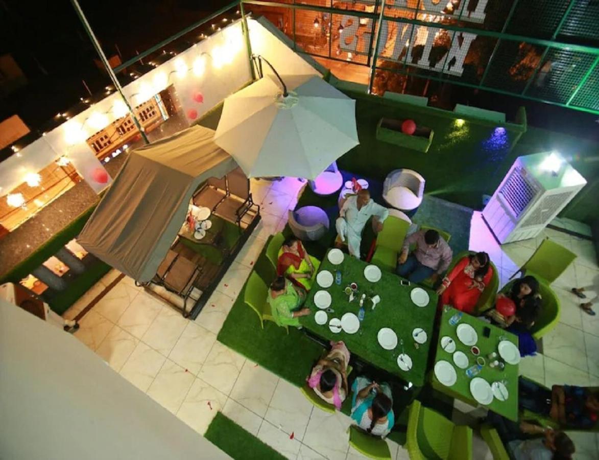 Hotel Kings, Rohtak Екстер'єр фото