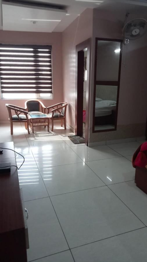 Hotel Kings, Rohtak Екстер'єр фото