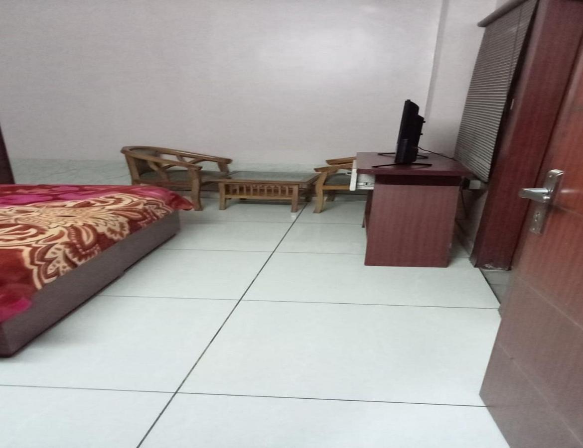 Hotel Kings, Rohtak Екстер'єр фото